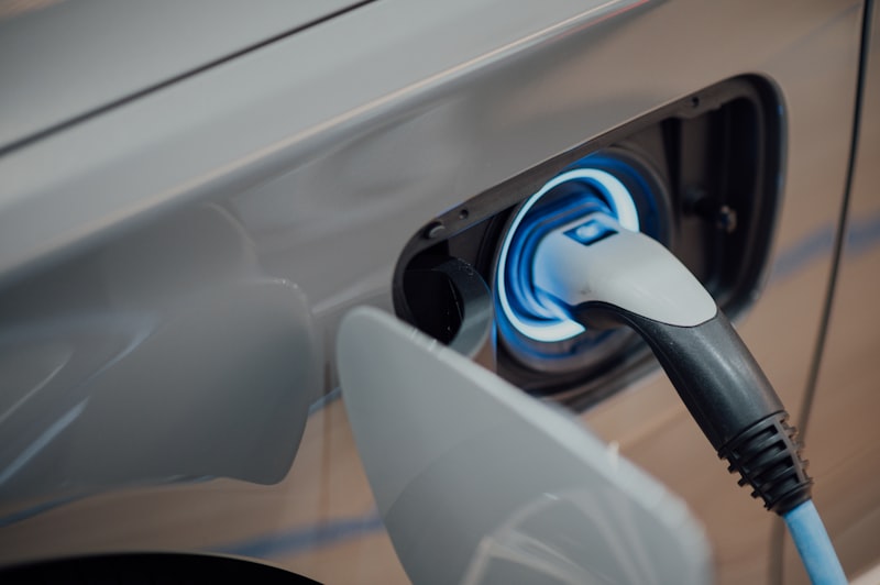 Laadstation voor elektrische voertuigen, representatief voor de groeiende laadinfrastructuur voor transport